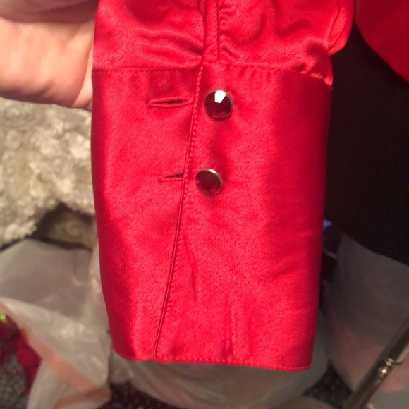 Beautiful Red Satin Sag Harbor Long Sleeved Blouse Petite - Picture 8 of 13